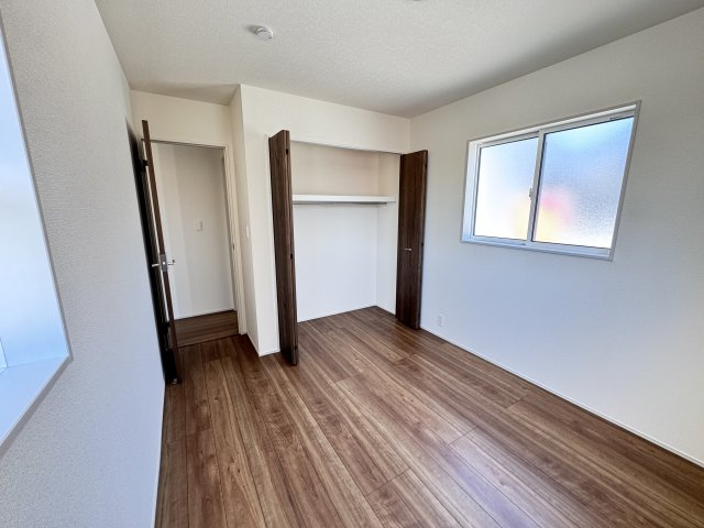 新築　前橋市総社町植野　Blooming　Garden　4号棟の収納|　それぞれのお部屋に収納スペースがあるのでお片付け上手で室内もスッキリ♪
