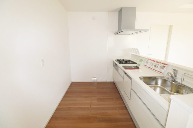 郡山市富久山町八山田字一本橋　　　  ２号棟　　　明健小学校、明健中学区　の内装|かわいいリビングの建具♪　※同社施工例