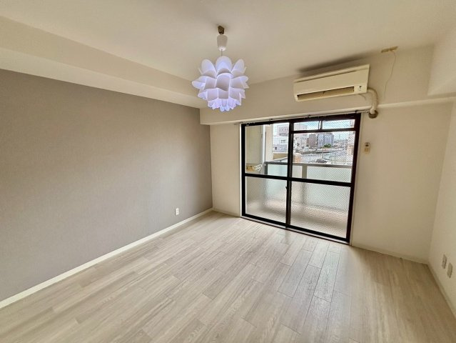 ルークレジデンス姫路Ⅲの居間・リビング