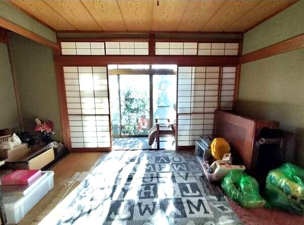 一宮市東五城のお家の居間・リビング