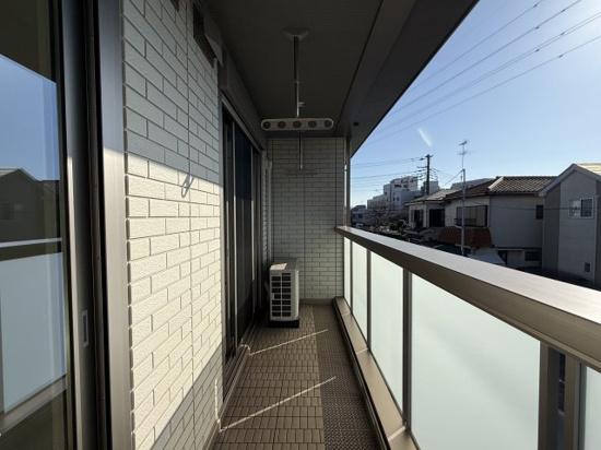 CLAIR HEIM のバルコニー