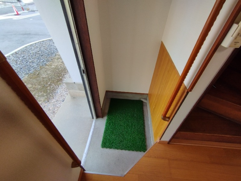 元欠町メゾネットの玄関