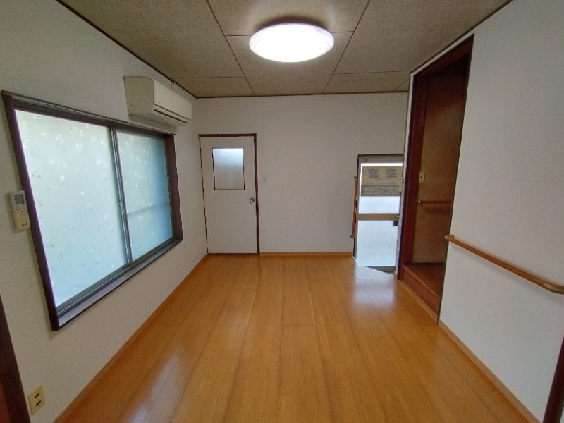 元欠町メゾネットの洋室