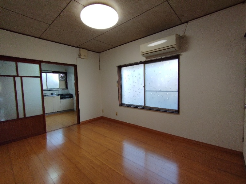 元欠町メゾネットの洋室