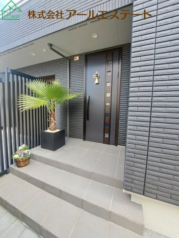 姫路市書写　中古戸建の玄関