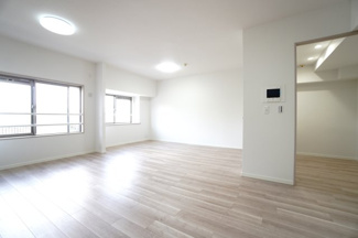 【居間・リビング】 | 【リノベ済】藤和平和公園ホームズ | 室内（2026年1月29日9：00頃）撮影