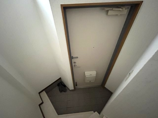 神若通1丁目マンション の玄関