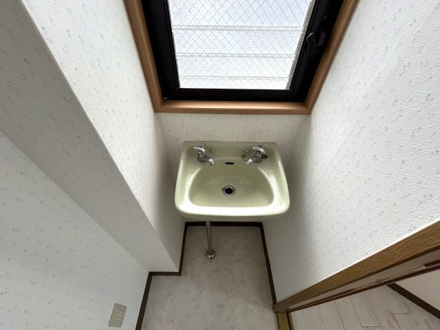 神若通1丁目マンション の洗面所