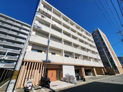 グランドパレス西院西館の外観