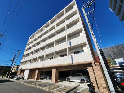 グランドパレス西院西館の外観