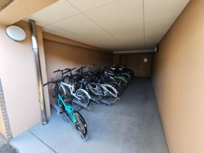 グランドパレス西院西館の駐車場|駐輪場
