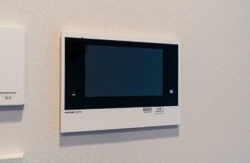 【セキュリティ】 | コンフォリア・リヴ東中野 | モニター付きインターホンで防犯面も安心です！