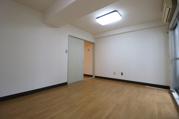 【居間・リビング】