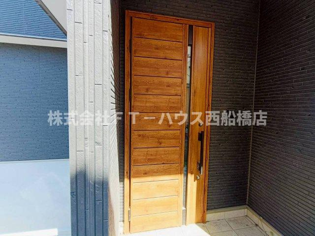 船橋市芝山７丁目戸建ての玄関