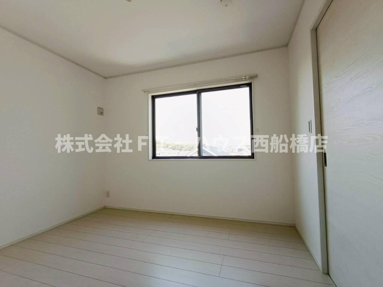 船橋市芝山７丁目戸建ての洋室