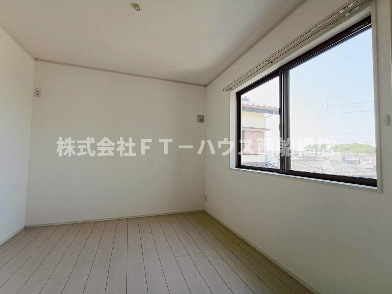 船橋市芝山７丁目戸建ての洋室