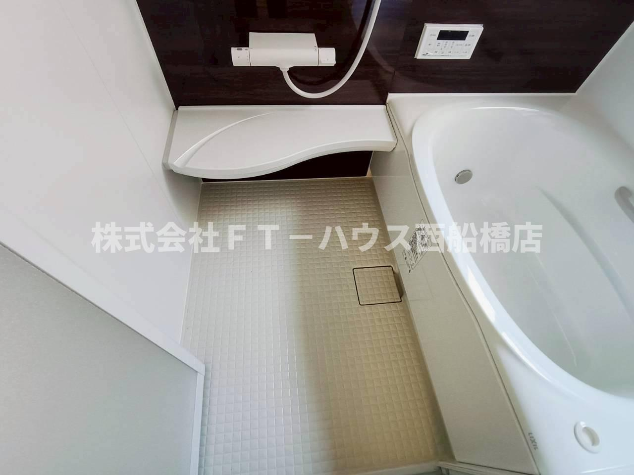 船橋市芝山７丁目戸建ての浴室