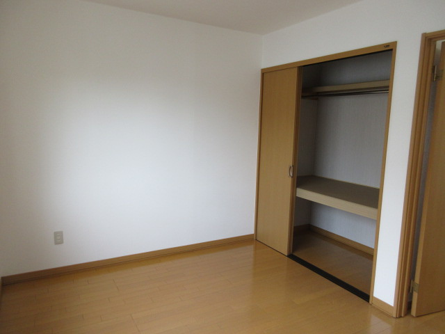 東7南7戸建の洋室