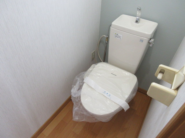 東7南7戸建のトイレ