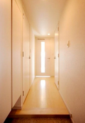 【玄関】 | グラントレゾール浅草 | シンプルで使いやすい玄関です