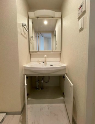 【洗面所】 | グラントレゾール浅草 | 広い洗面スペース