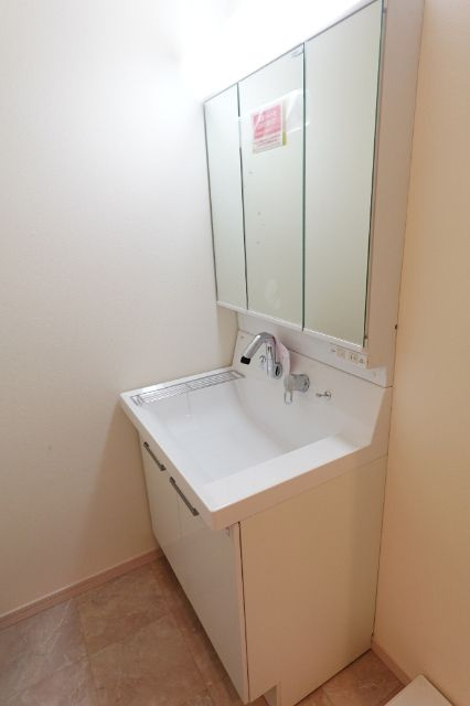 T‘ｓテラス市川の独立洗面台