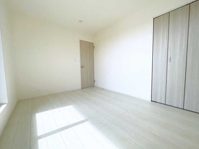 新築戸建・新築建売　郡山市芳賀三丁目　芳賀小・第四中の洋室|全居室収納完備！お部屋もスッキリです！