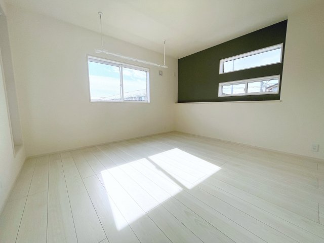 新築戸建・新築建売　郡山市芳賀三丁目　芳賀小・第四中の洋室|8.2帖の主寝室　広々としておりご夫婦の寝室としておすすめです！