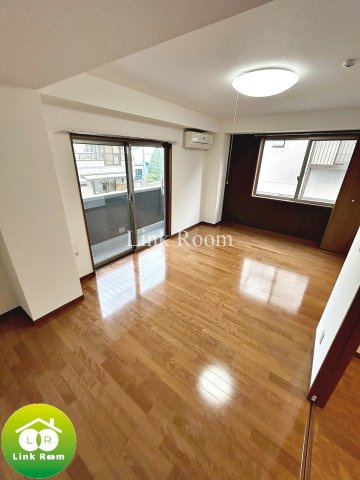 The Court清澄庭園の居間・リビング