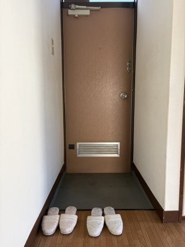 ベルメゾン菊地の玄関