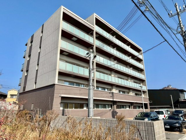 フランディル・ルミエ思案橋の外観