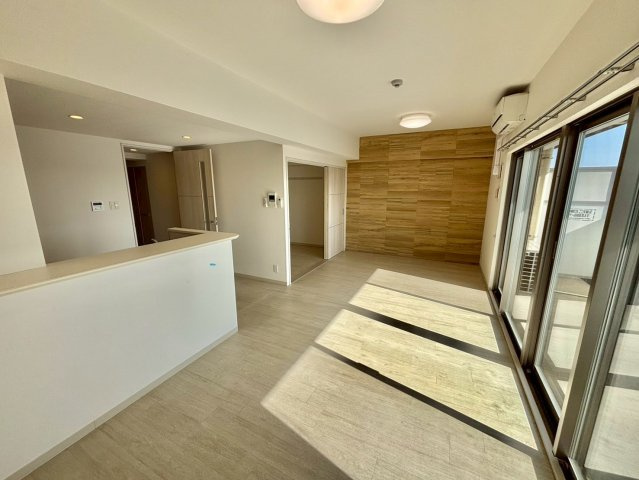 フランディル・ルミエ思案橋の居間・リビング