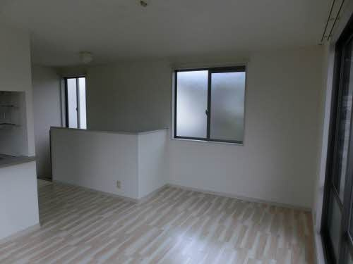 シャーメゾン響の居間・リビング