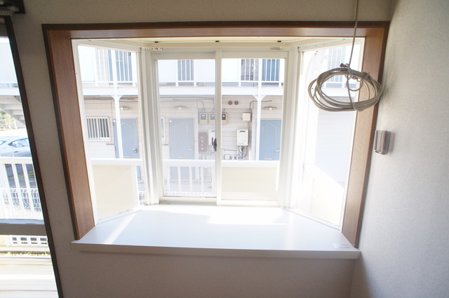 未貴ハイムＢ棟の展望|出窓もついているので室内が明るい印象になります。