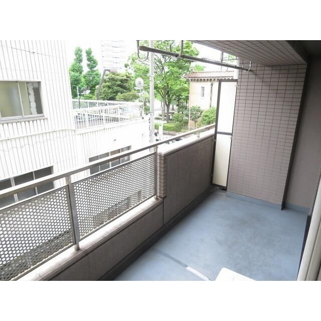 新佐川ビルのバルコニー