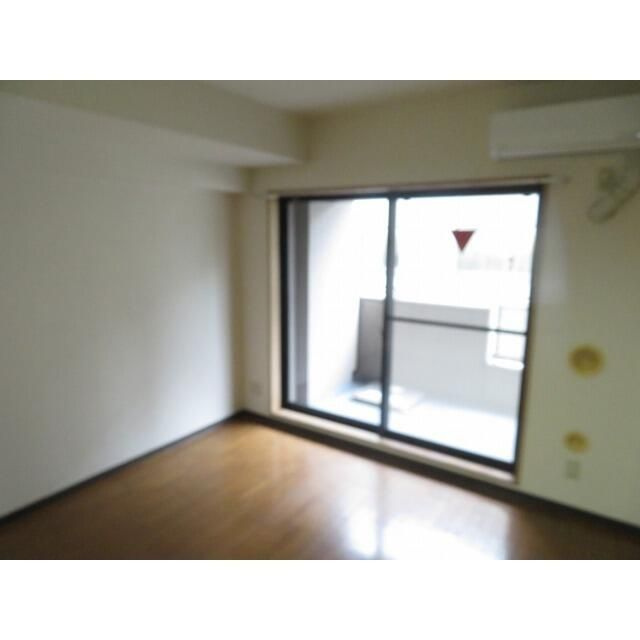 新佐川ビルの居間・リビング