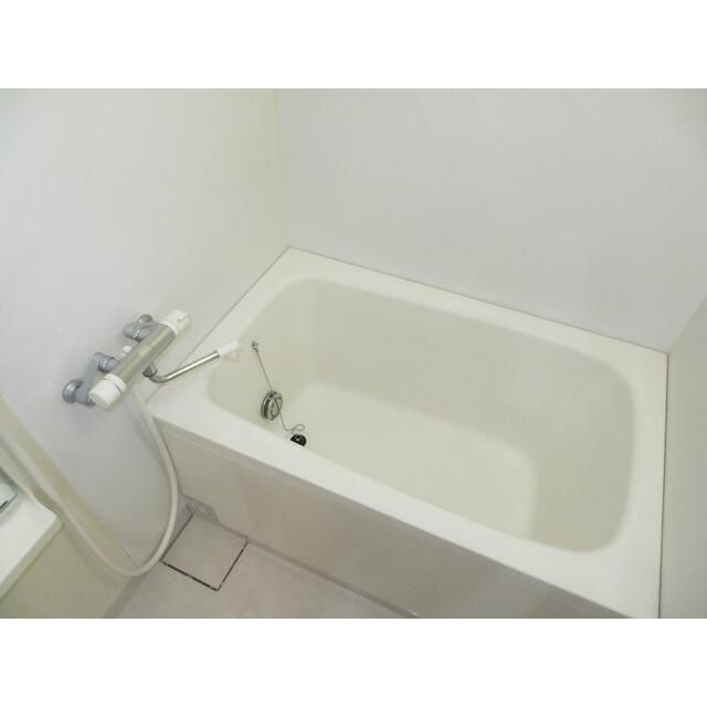 新佐川ビルの浴室