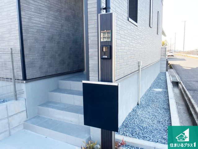 神戸市垂水区桃山台　新築一戸建ての外観|お客様に長く安心して住んでいだだける事にこだわった家づくり！住んでからのアフターサービスにもしっかりと取り組んでいます！