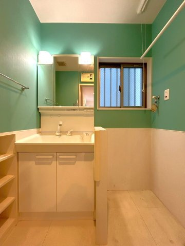 練馬区大泉学園町５丁目　中古一戸建　西武池袋線　大泉学園の独立洗面台