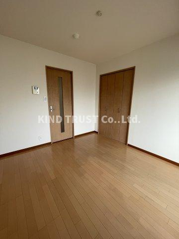 メゾンドアヴェルⅣの居間・リビング|ゆったり過ごせるリビングです