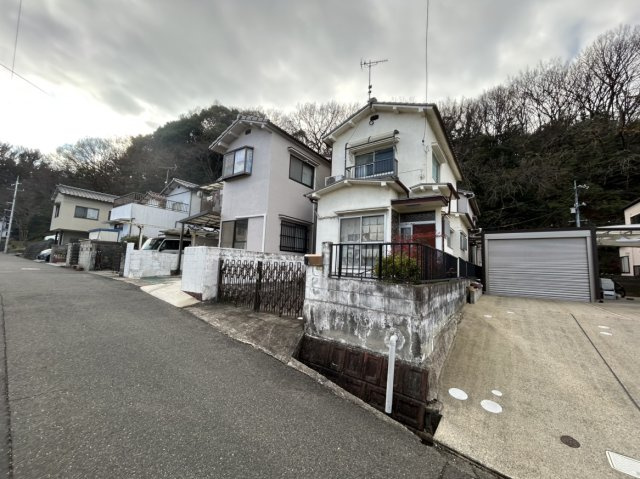 【前面道路含む現地写真】