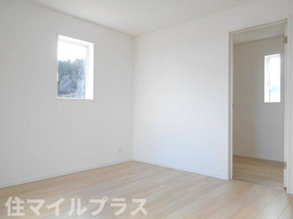 【洋室】 | 白河市蛇石新築一戸建て6棟 | 明るい洋室です