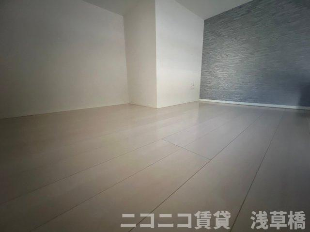 メゾン・プーラ菊川の内装