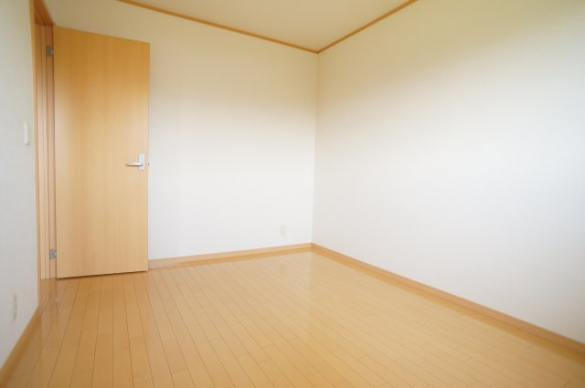 レスポワール法蓮の洋室