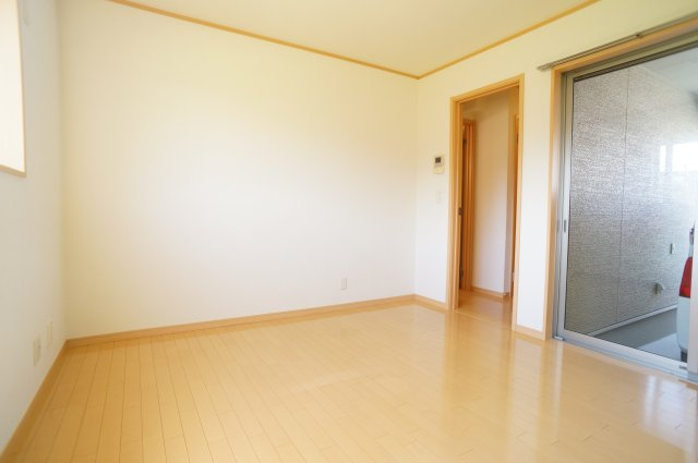 レスポワール法蓮の洋室