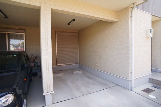 レスポワール法蓮の駐車場