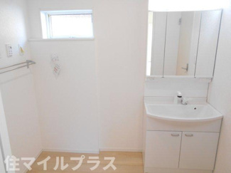 【独立洗面台】 | 白河市蛇石新築一戸建て6棟 | 独立洗面台、朝の身支度には欠かせません