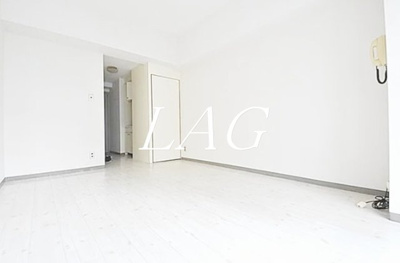 【居間・リビング】 | いづみハイツ茅場町 | 洋室のお部屋です。