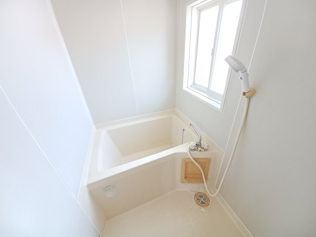 セゾン松原A棟の浴室|ゆったり過ごせるお風呂です