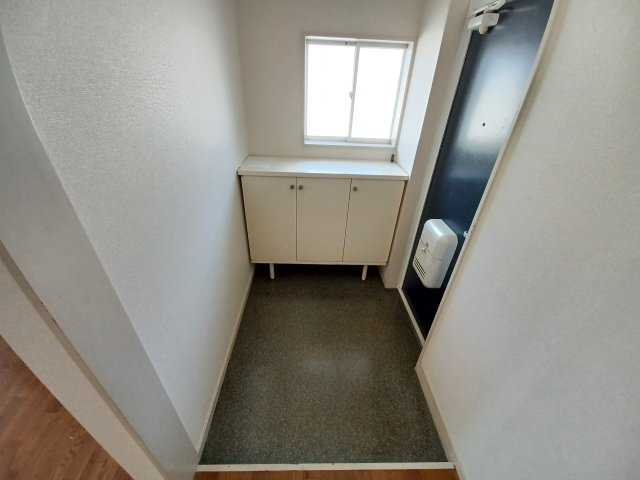 セゾン松原A棟の玄関|シンプルで使いやすい玄関です